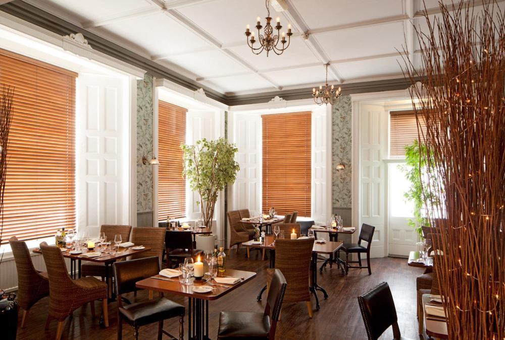 ת'טפורד The Thomas Paine Hotel מראה חיצוני תמונה
