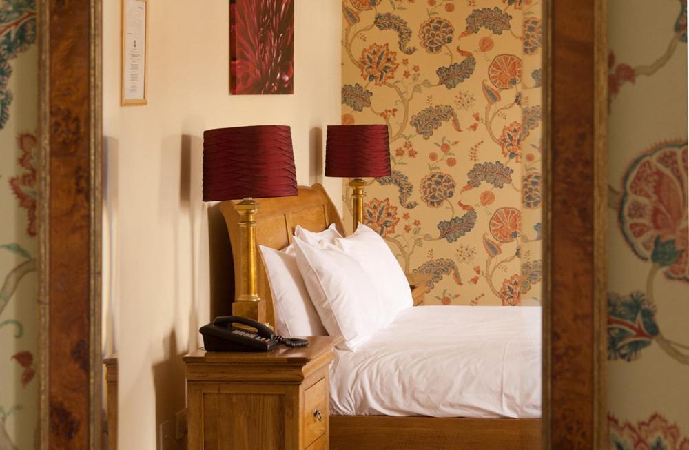ת'טפורד The Thomas Paine Hotel מראה חיצוני תמונה